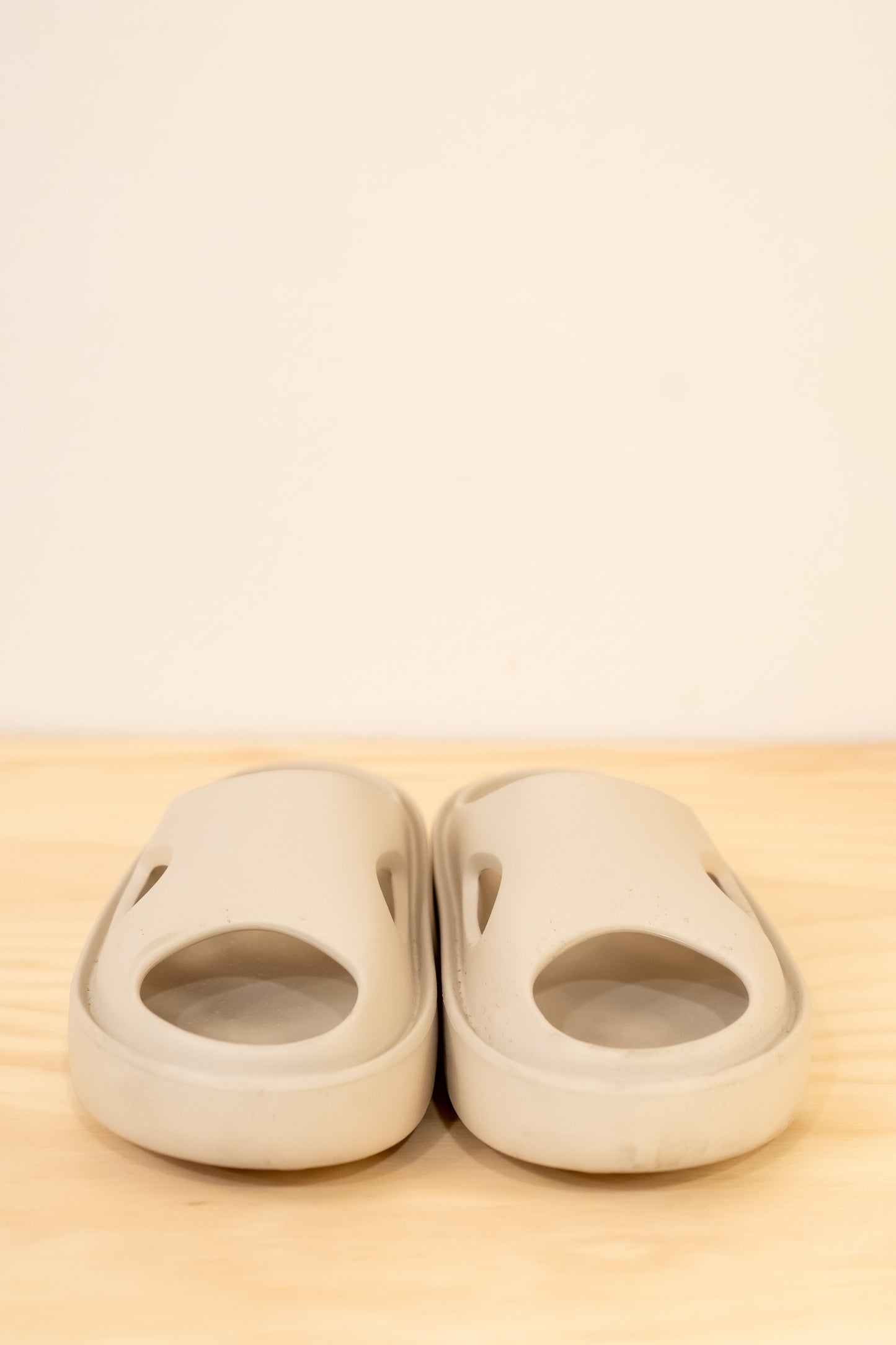 Axel Arigato Magma Sandal Beige